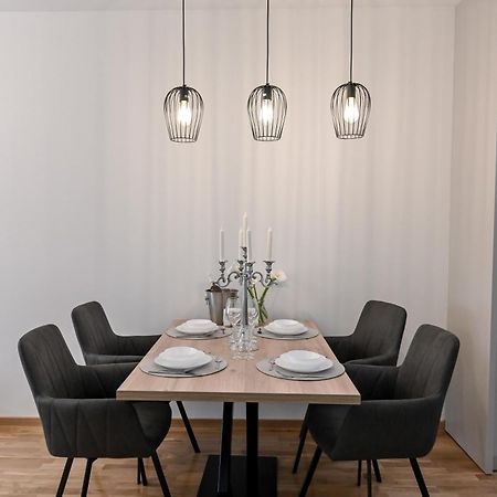 Porto Lux Apartment อารันเยโลวัคส์ ภายนอก รูปภาพ